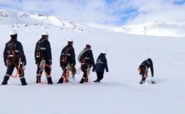 Van’ın Erciş ilçesindeki 10 mahalle elektriksiz kaldı