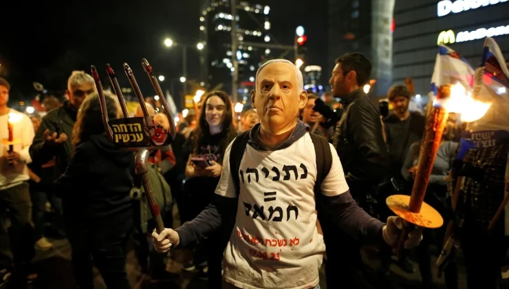 İsrailliler Netanyahu hükümetinin istifası ve erken seçim talebiyle protesto düzenledi