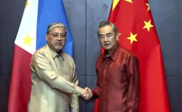 Çin Dışişleri Bakanı Wang Yi, Filipinler Dışişleri Bakanı Enrique Manalo ile Görüştü