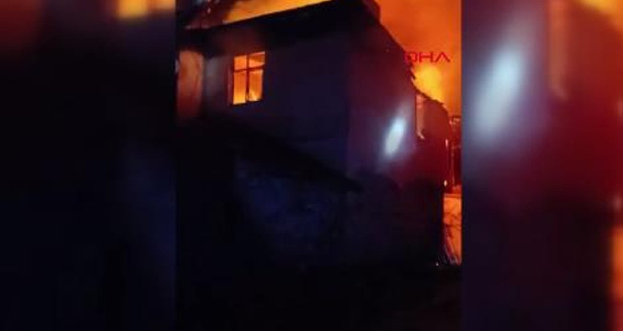 Ankara’da ahşap ev alev alev yandı